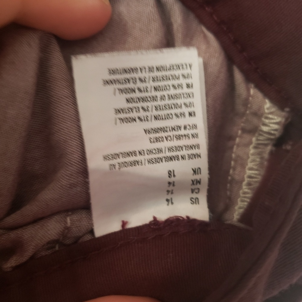 Maroon shorts - Picture 2 of 3